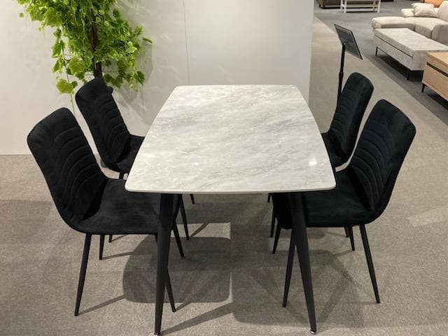 ダイニングテーブルセット　セラミック　４人掛け　新品