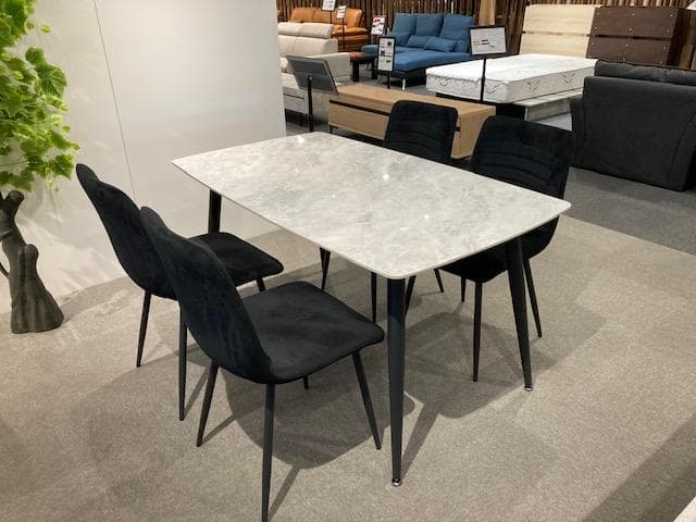 ダイニングテーブルセット　セラミック　４人掛け　新品