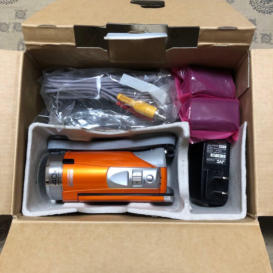 ほぼ新品 JVC Everio GZ-E600 ビデオカメラ 完品