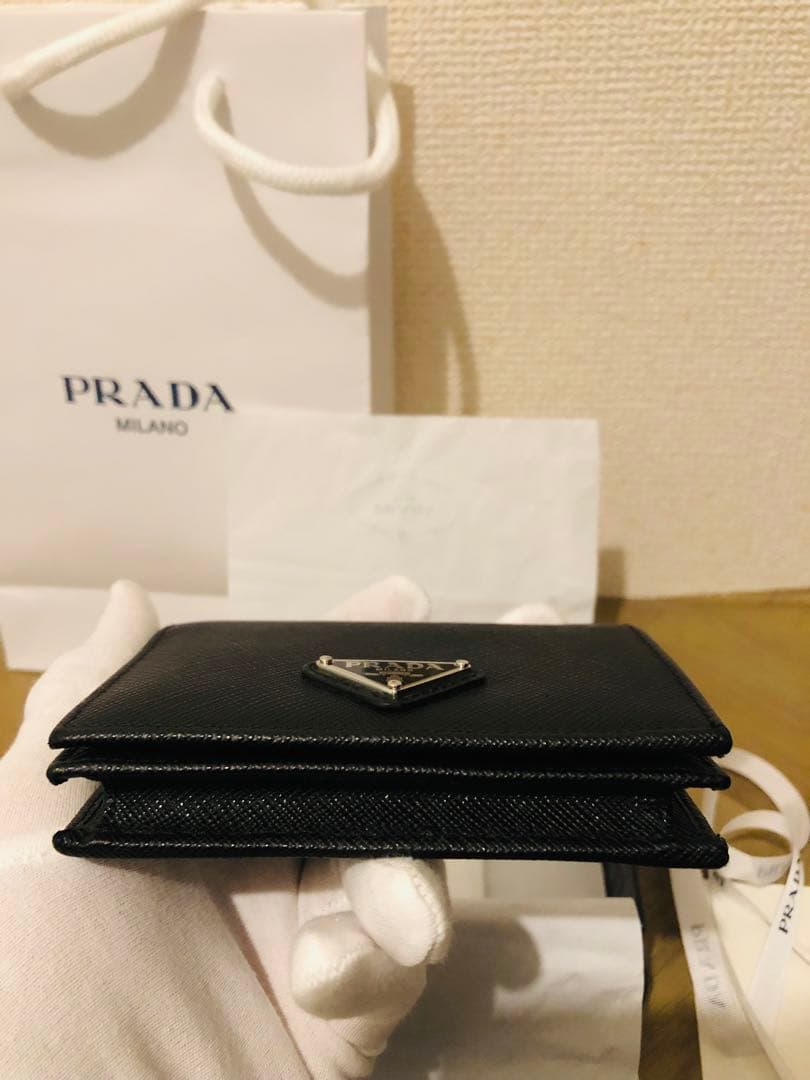 PRADA プラダ サフィアーノ 二つ折り財布 1MV021 ブラック