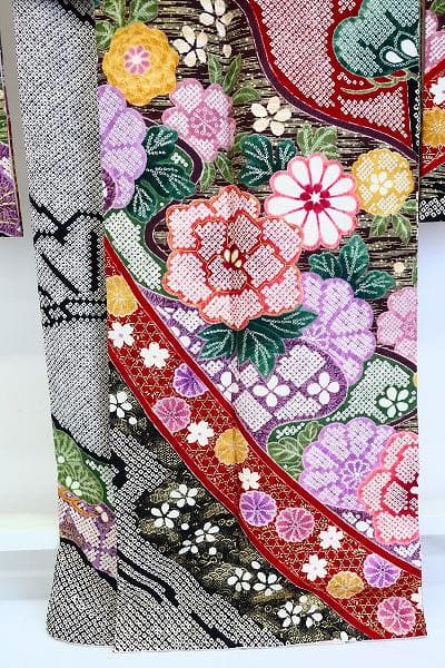 ★専用★美品 本振袖 総絞り 赤 墨黒 牡丹 菊 金彩加工 身丈162cm 正絹