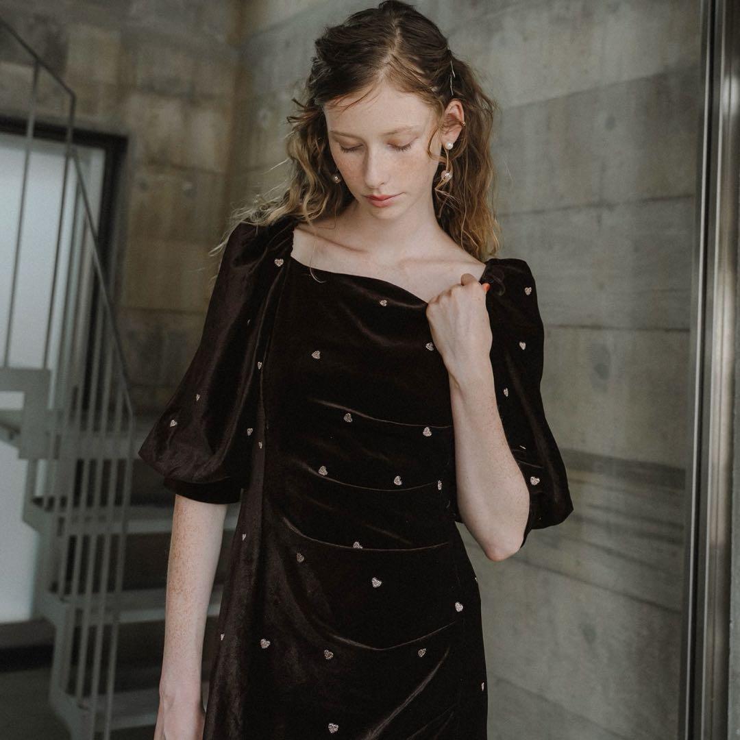 et.UNiVER スウィートハートベロアドレス