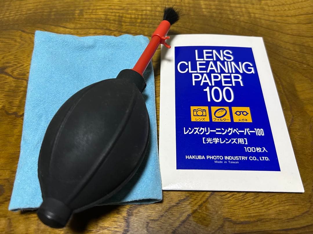 デジタル一眼レフ OLYMPUS E-300 ダブルズームキット（三脚付き）