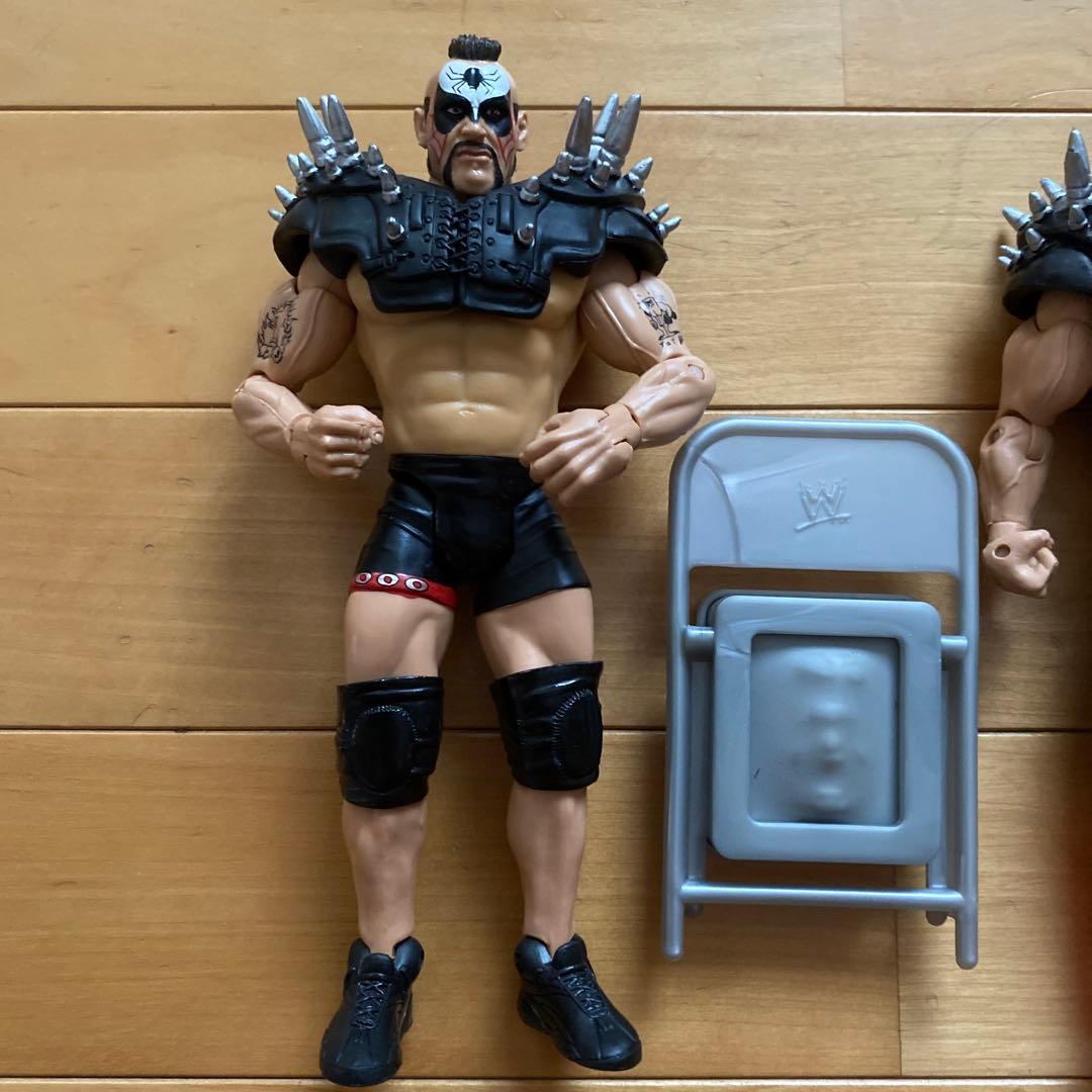 WWE ロードウォリアーズ　プロレスフィギュア 2体セット 凶器椅子付き