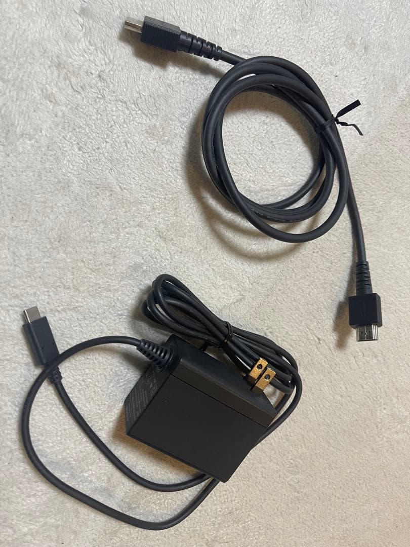 任天堂　Switch 本体 ＆限定品ケース、Micro SDカード付　箱あり