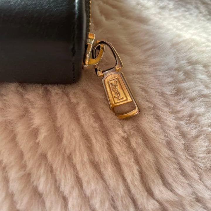 【大特価】サンローラン(SAINT LAURENT) 財布　ロゴ