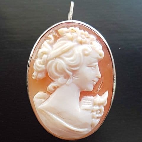 イギリス アンティーク シルバー800貴婦人のコーネリアンシェルカメオのブローチ