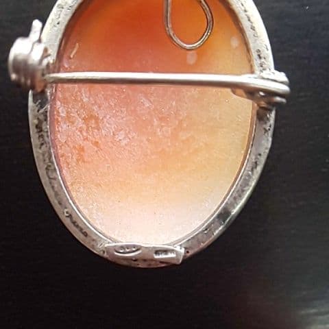 イギリス アンティーク シルバー800貴婦人のコーネリアンシェルカメオのブローチ