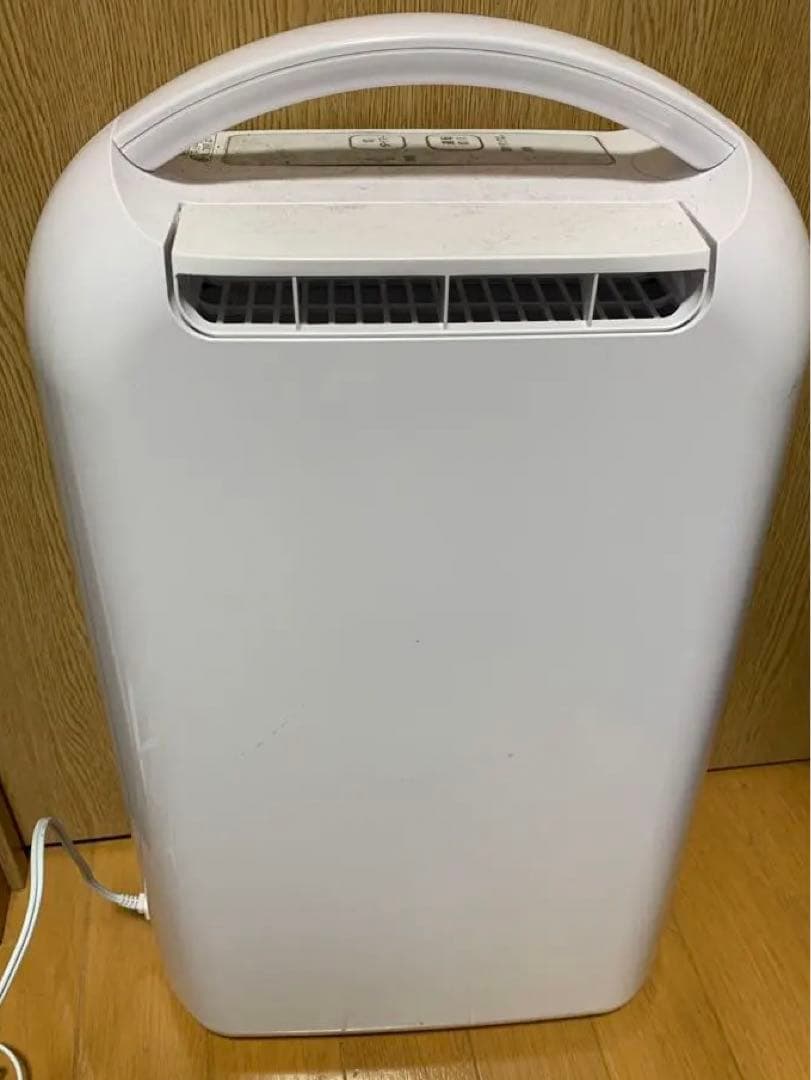 IRIS OHYAMA アイリスオーヤマ　除湿機 ホワイト コンパクト　取説付き