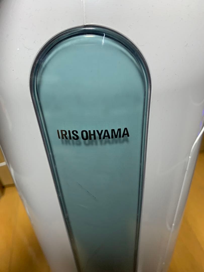 IRIS OHYAMA アイリスオーヤマ　除湿機 ホワイト コンパクト　取説付き