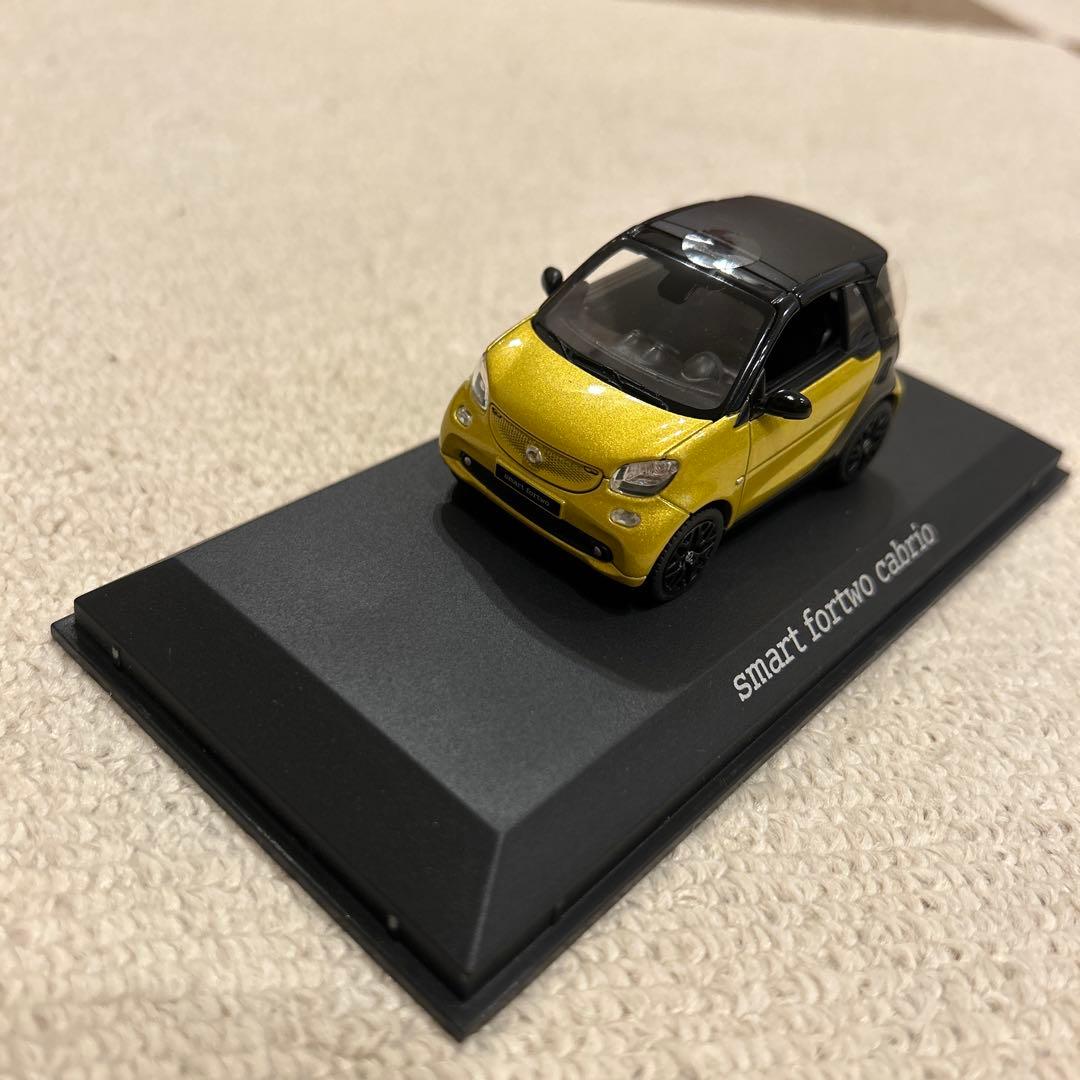 希少　smart fortwo cabrio ミニカー