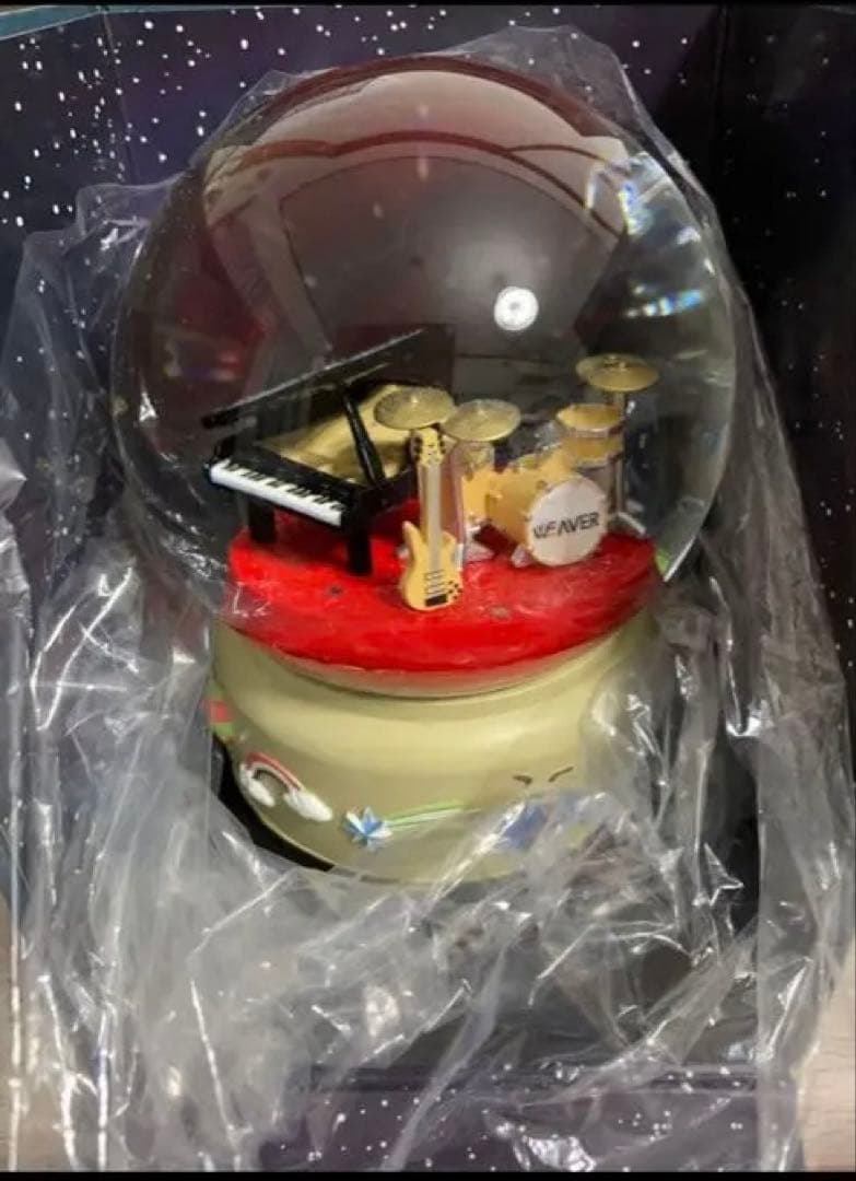 WEAVER 限定スノードーム