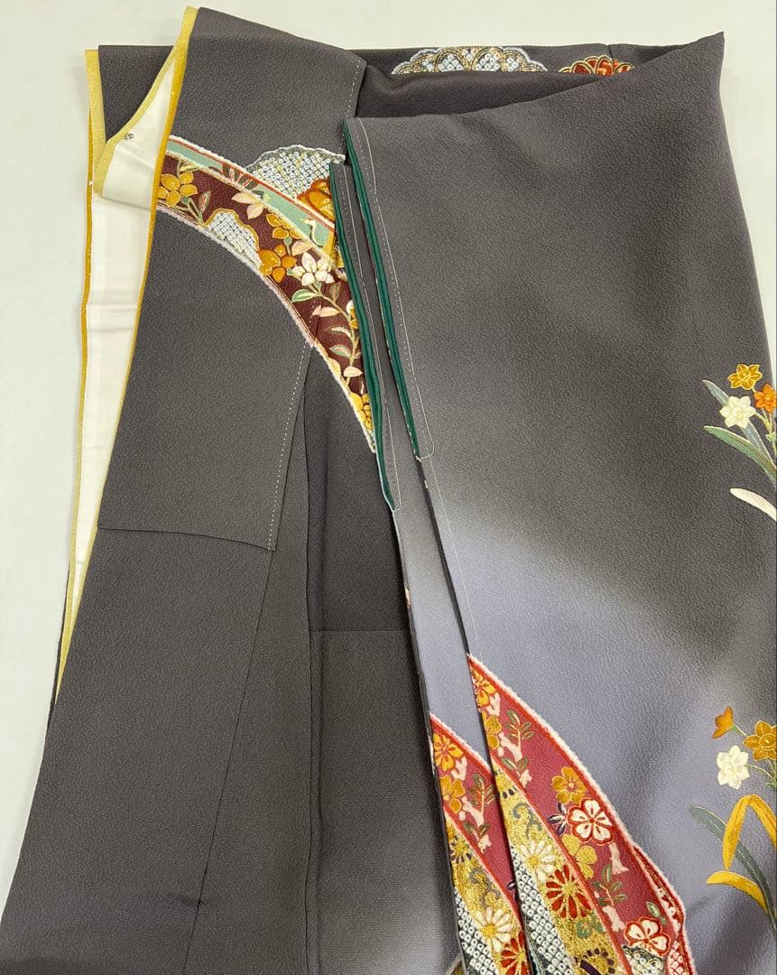 振り袖　フルセット　長襦袢付　金彩加工　しつけ付　振り柄有　重ね襟付き653