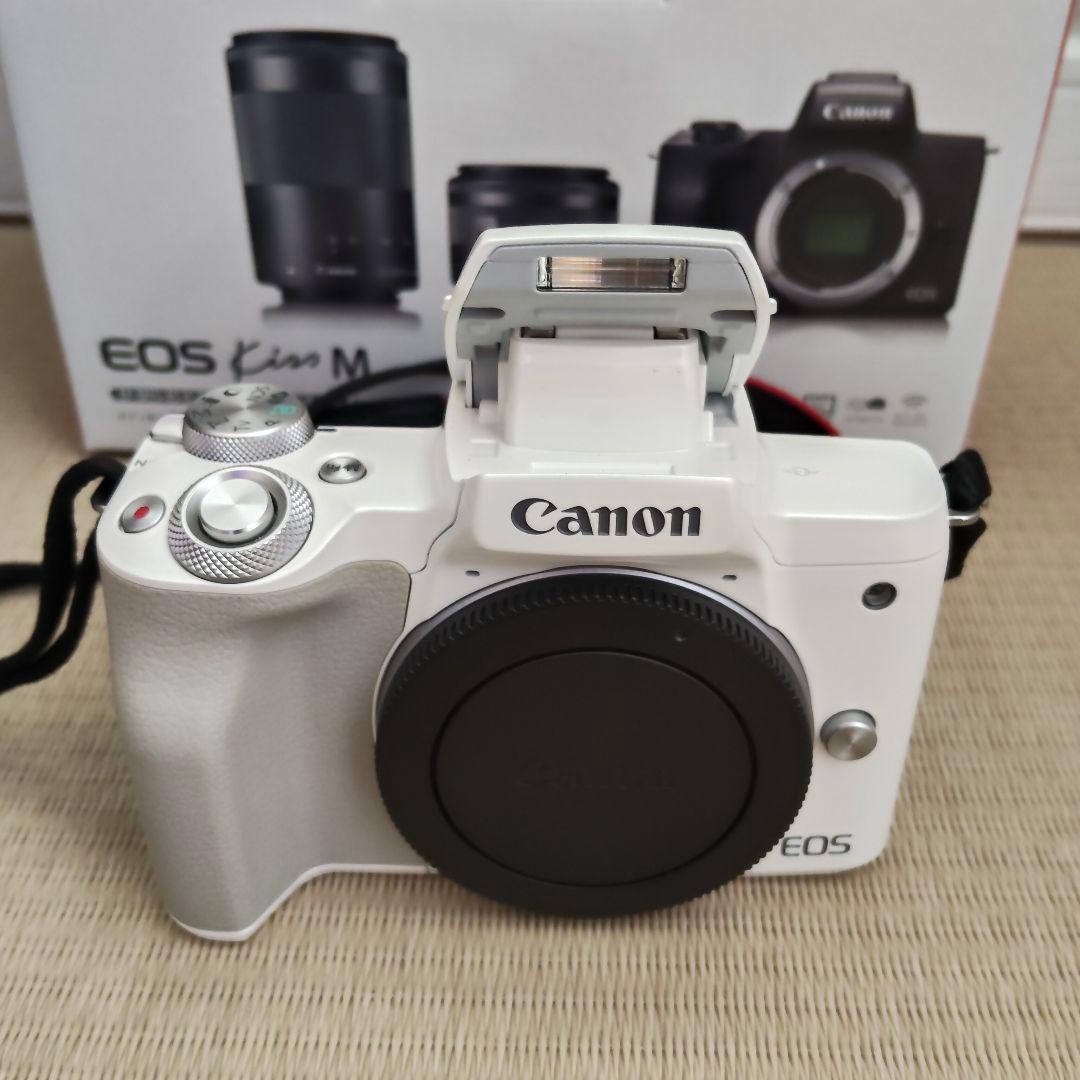 【値下げ中】Canon EOS kiss M ホワイト ダブルズームキット