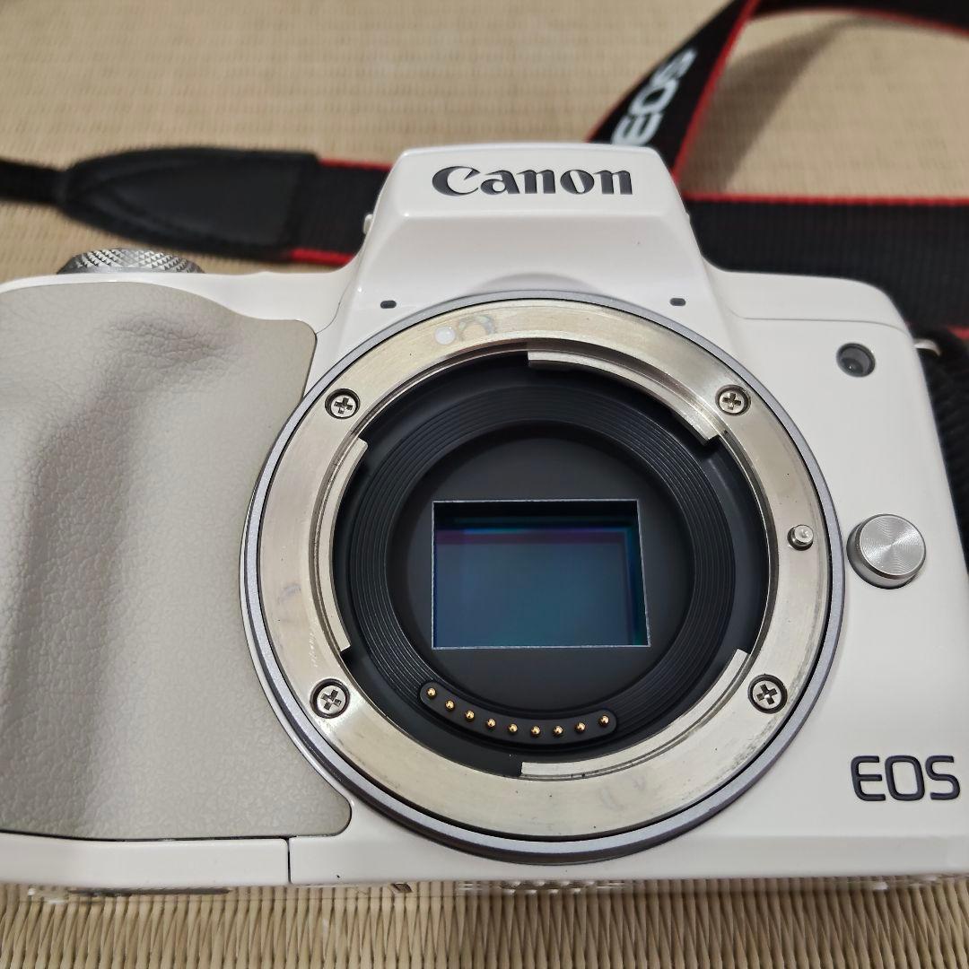 【値下げ中】Canon EOS kiss M ホワイト ダブルズームキット