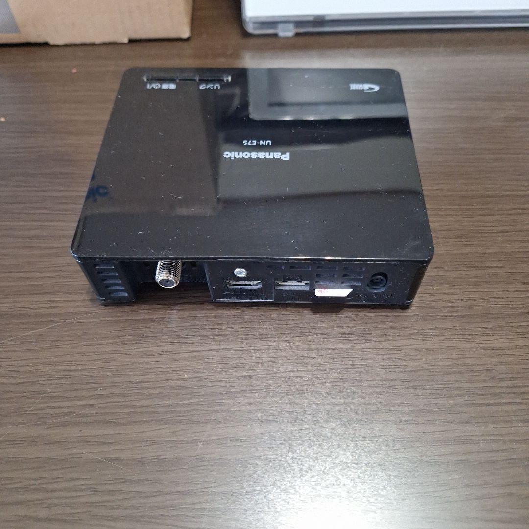 Panasonic プライベートビエラ　ポータブルテレビ　UN-10E7-W