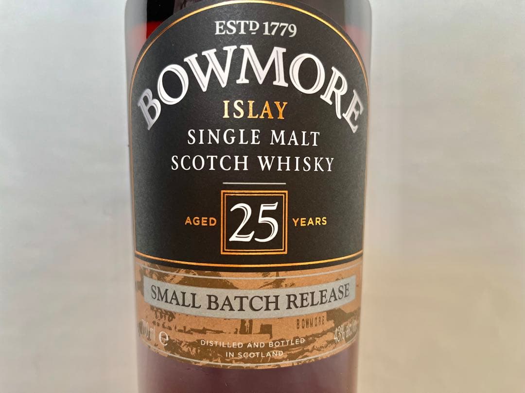 【新品】BOWMORE 25 年　シングルモルト　スコッチウイスキー　ボウモア