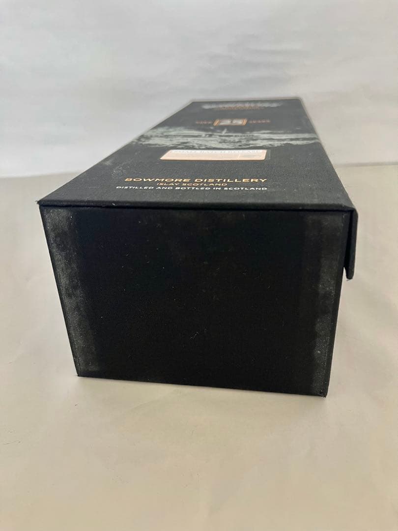 【新品】BOWMORE 25 年　シングルモルト　スコッチウイスキー　ボウモア