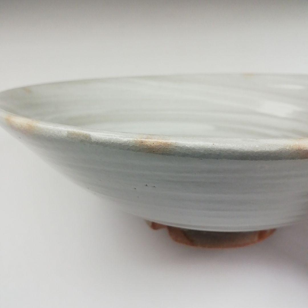 Ｔ４０７　茶碗　『萩焼』『平茶碗』『城山窯　金子信彦 造』　共箱　抹茶碗　茶道具