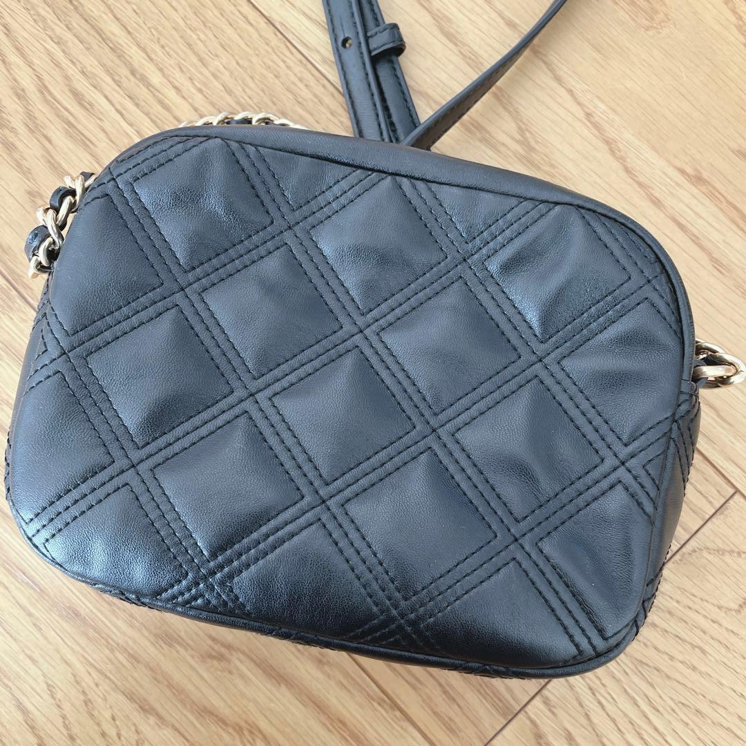 ブラック キルティング ショルダーバッグ トリーバーチ