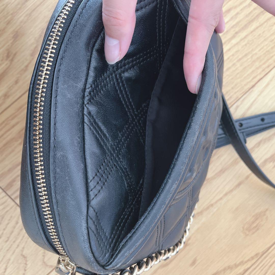 ブラック キルティング ショルダーバッグ トリーバーチ