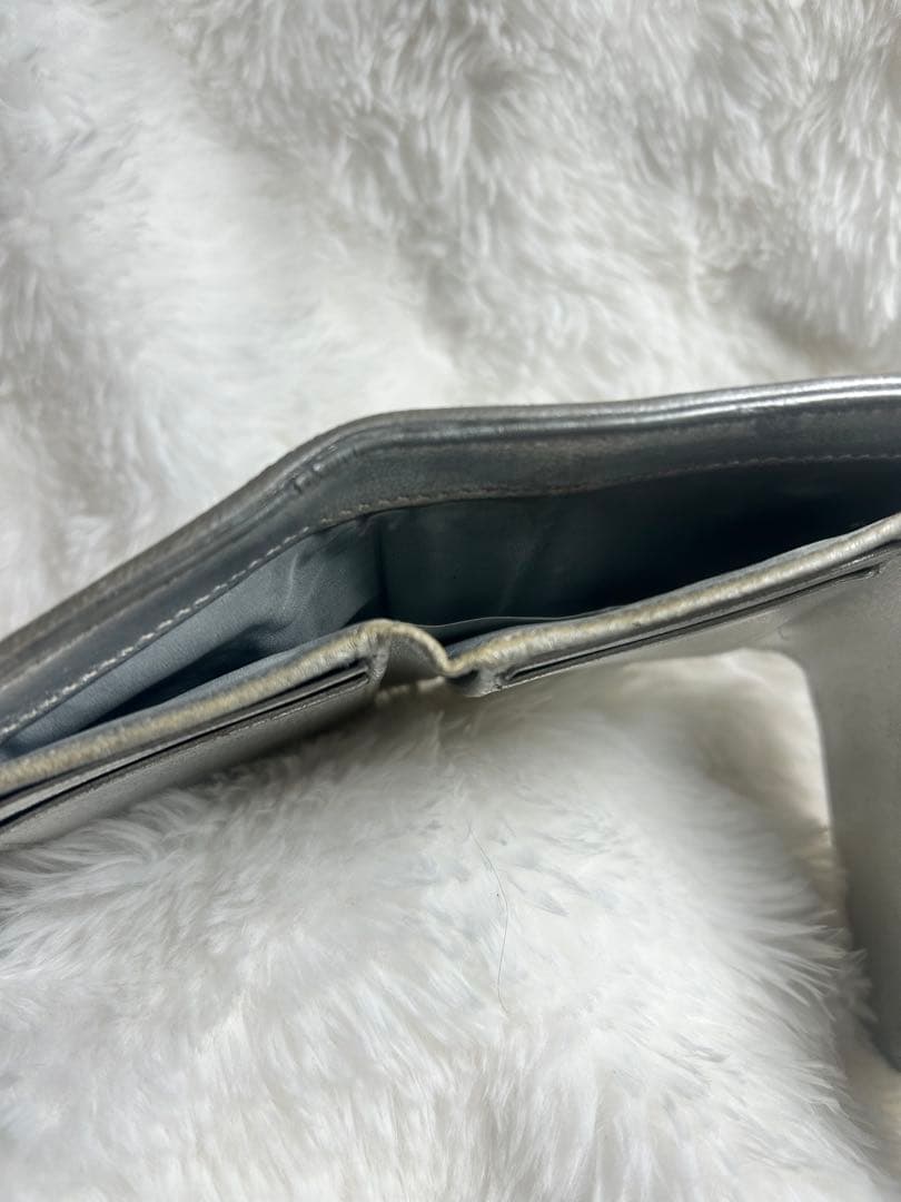 メゾンマルジェラ 三つ折り財布 シルバー グラムスラム カレンダーロゴ