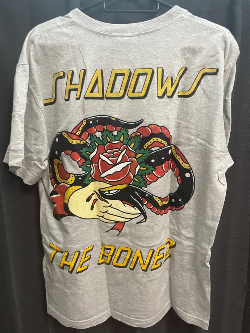 SHADOWS × THE BONES WネームスネークTシャツL