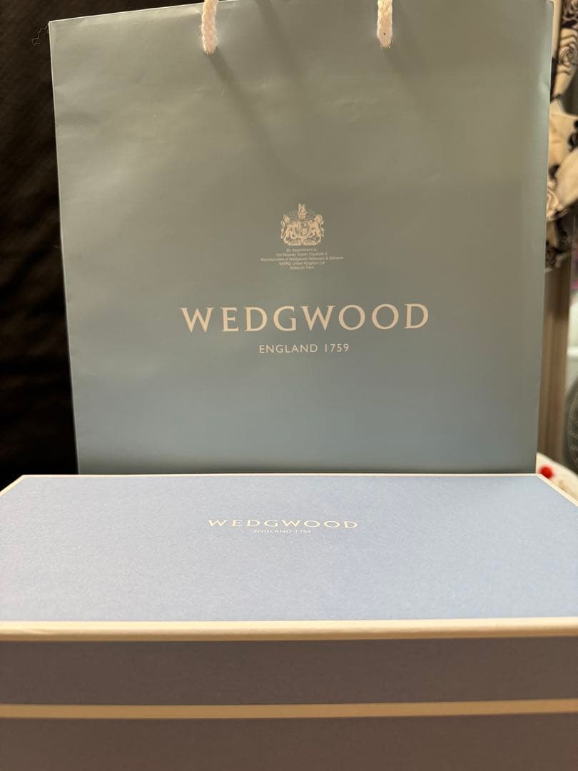  花柄カップとソーサーセット