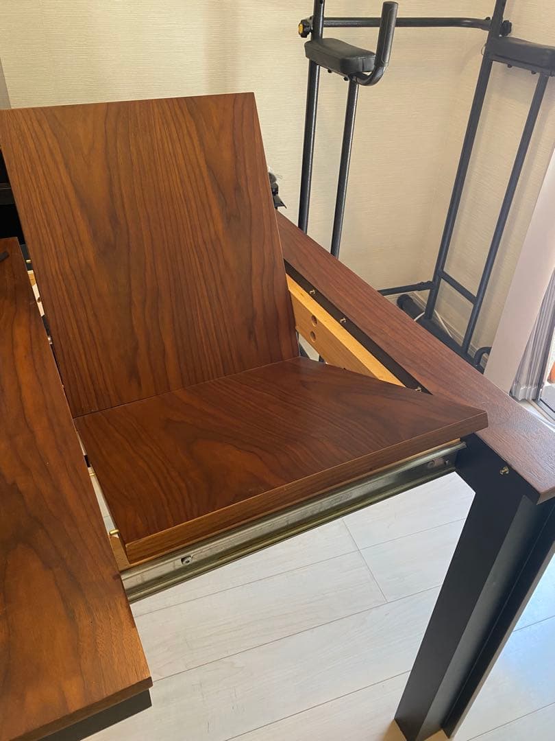 アルモニア　伸縮式ダイニングテーブル