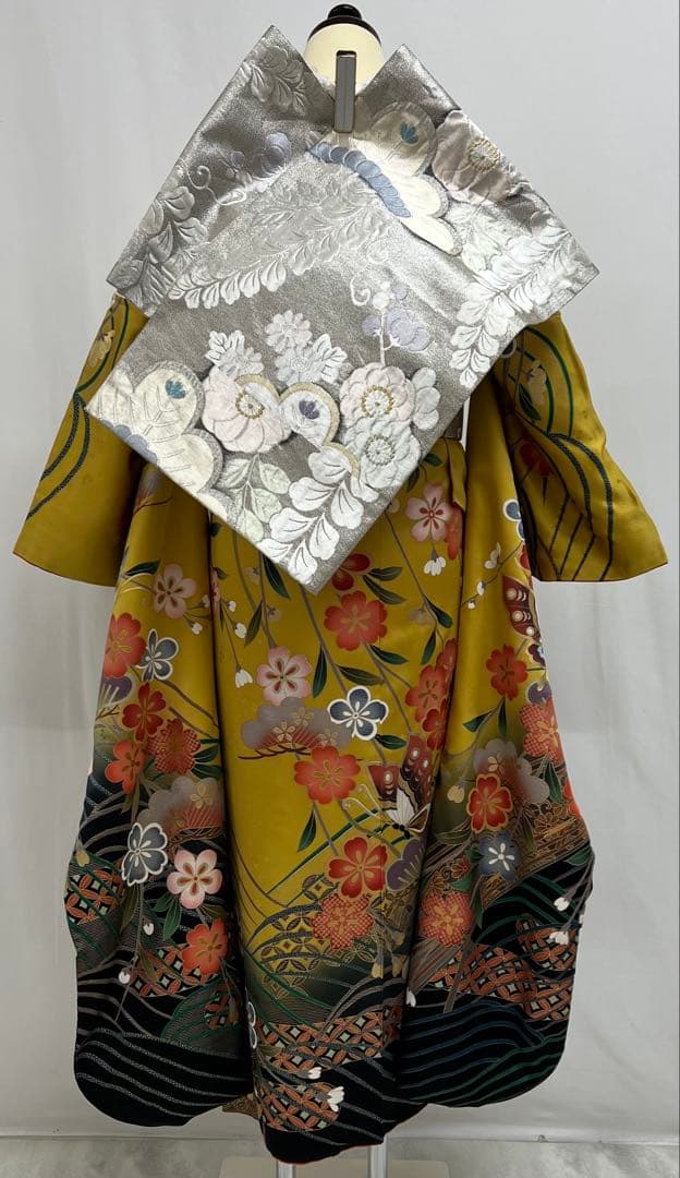 振り袖　フルセット　長襦袢付　イエロー　成人式　 金彩加工　刺繍入り　640