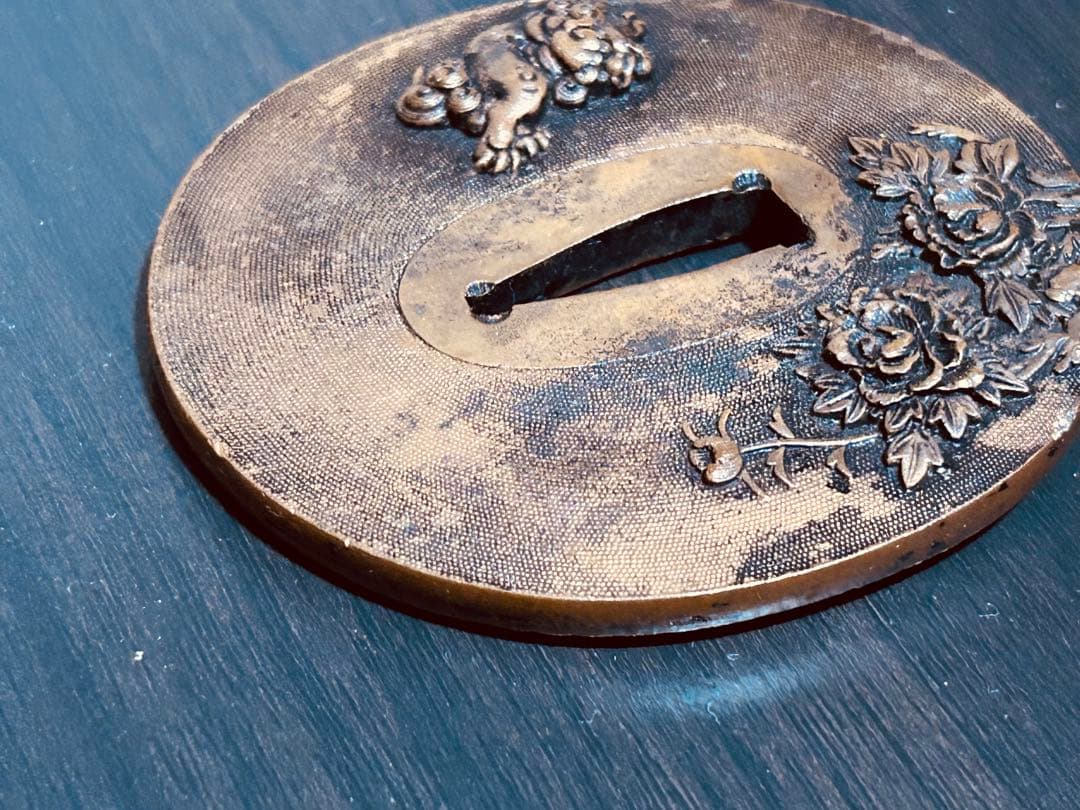 鍔 英光 花押 牡丹獅子図 高彫 刀装具 小道具 鐔 鍔 縁頭 目貫 拵え 拵