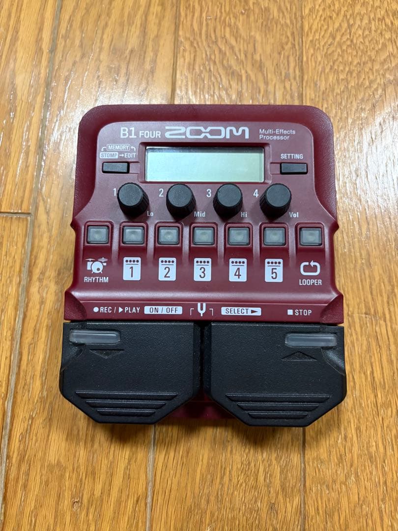 ZOOM B1 FOUR マルチエフェクトプロセッサー
