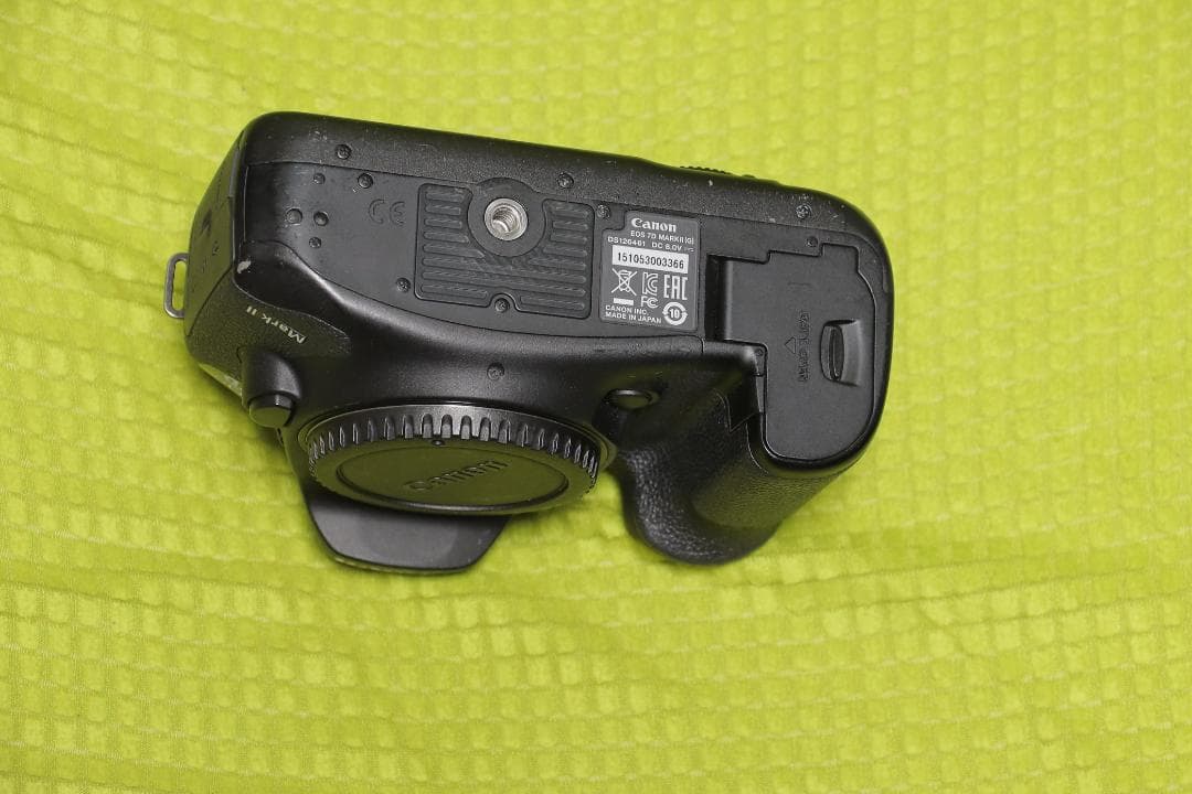 Canon EOS 7D Mark II ボディ