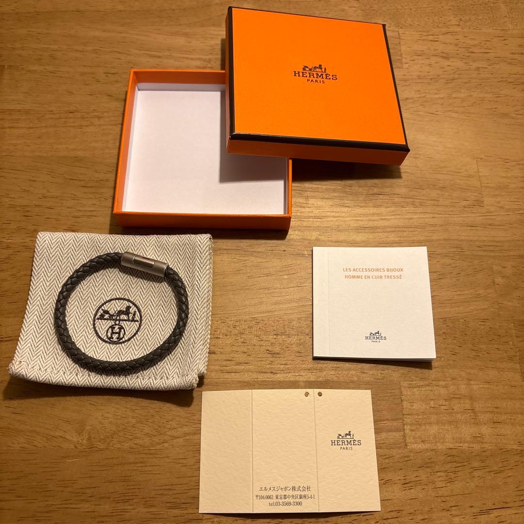 レザーブレスレット 《パズルH》　グリ・エタン