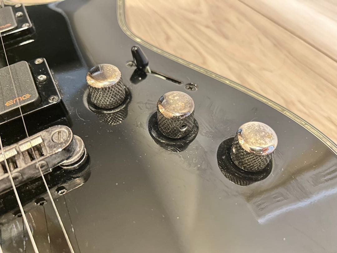 シェクター　ヘルレイザー EMG搭載