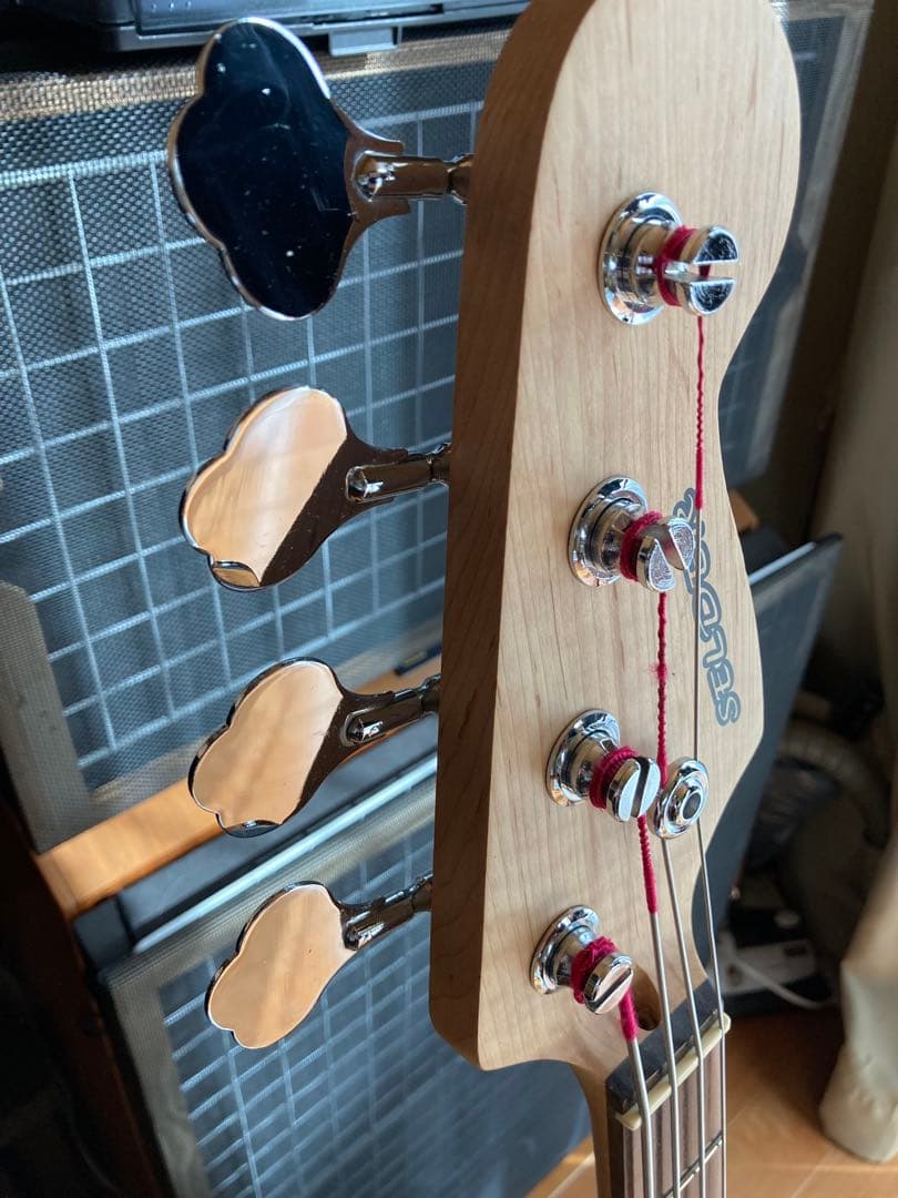 SELDER エレキベース ホワイト ギターケース・アンプ付き