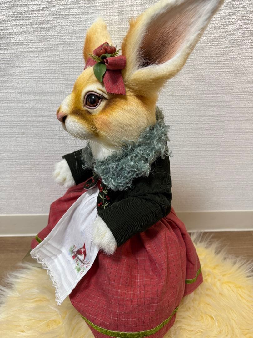 【最終価格】海外作家様作　アートドール　ワンピースを着たうさぎ