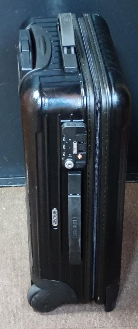 RIMOWA リモワ サルサ 2輪 黒 ポリカーボネート