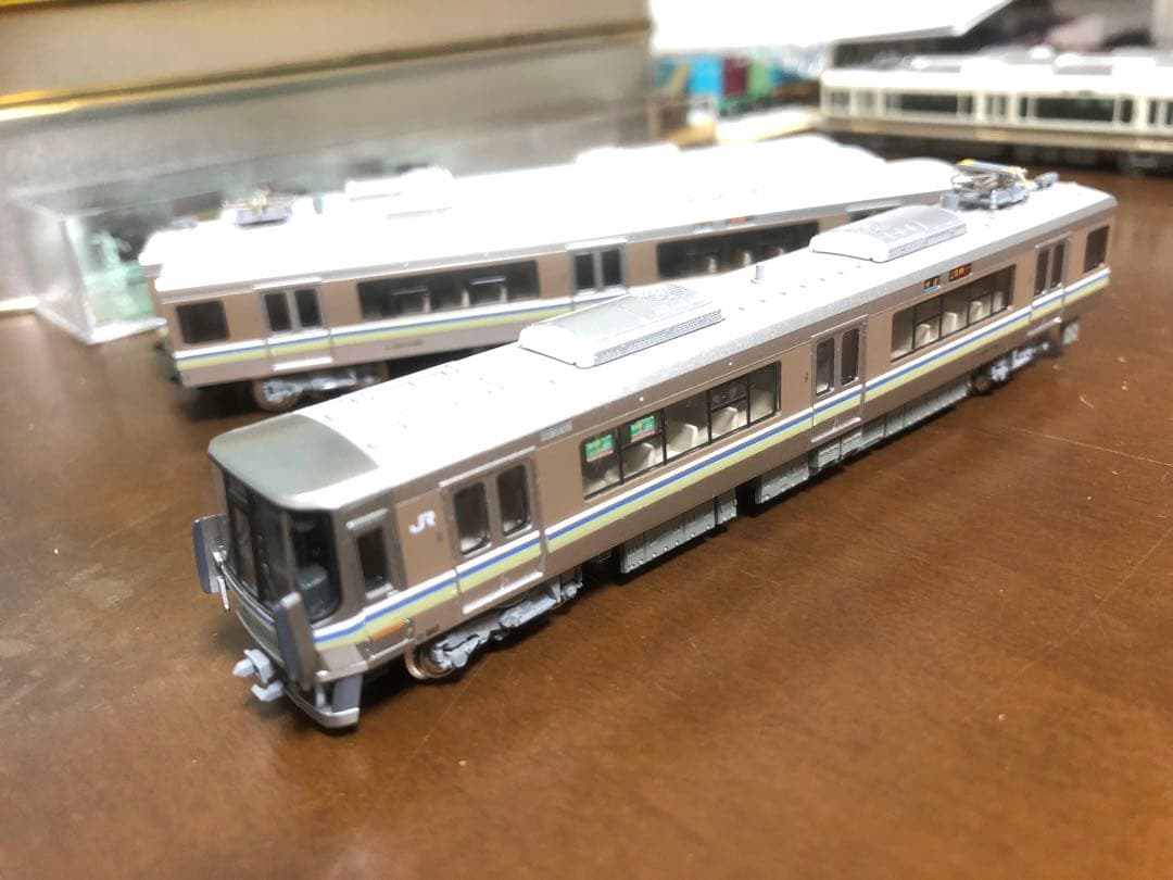 まっつー様　kato 221系リニューアル車4両セット＋223系6000番台