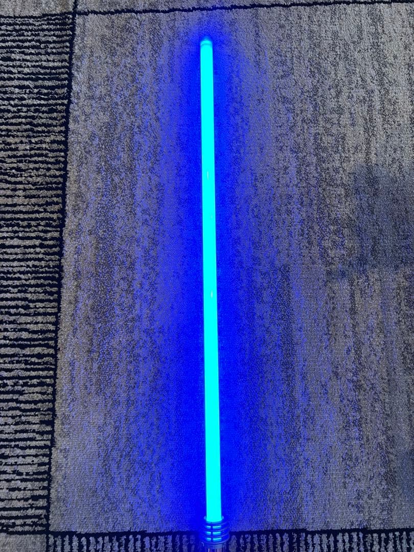 スターウォーズ フォースFXライトセーバー　レイア・オーガナ ブラックシリーズ