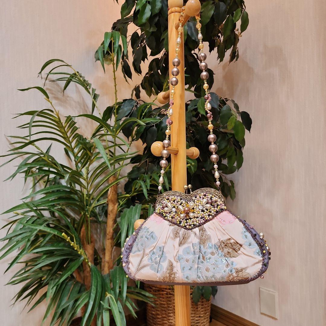 MARY FRANCES:メリーフランシスビーズ装飾パーティーバッグ