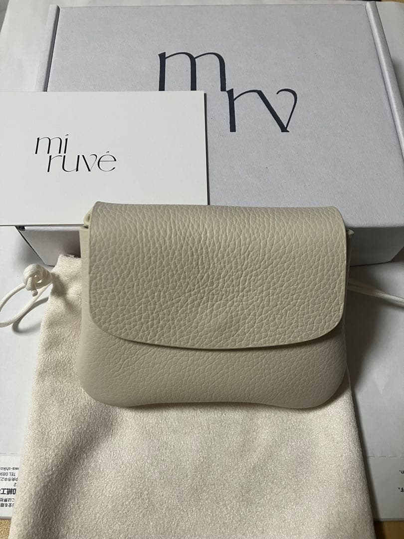 韓国miruveミニウォレットクリーム