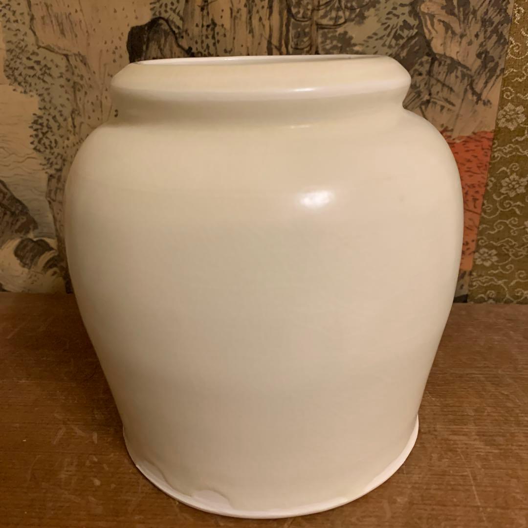 村田亀水   牙白瓷  瓶 美品    243