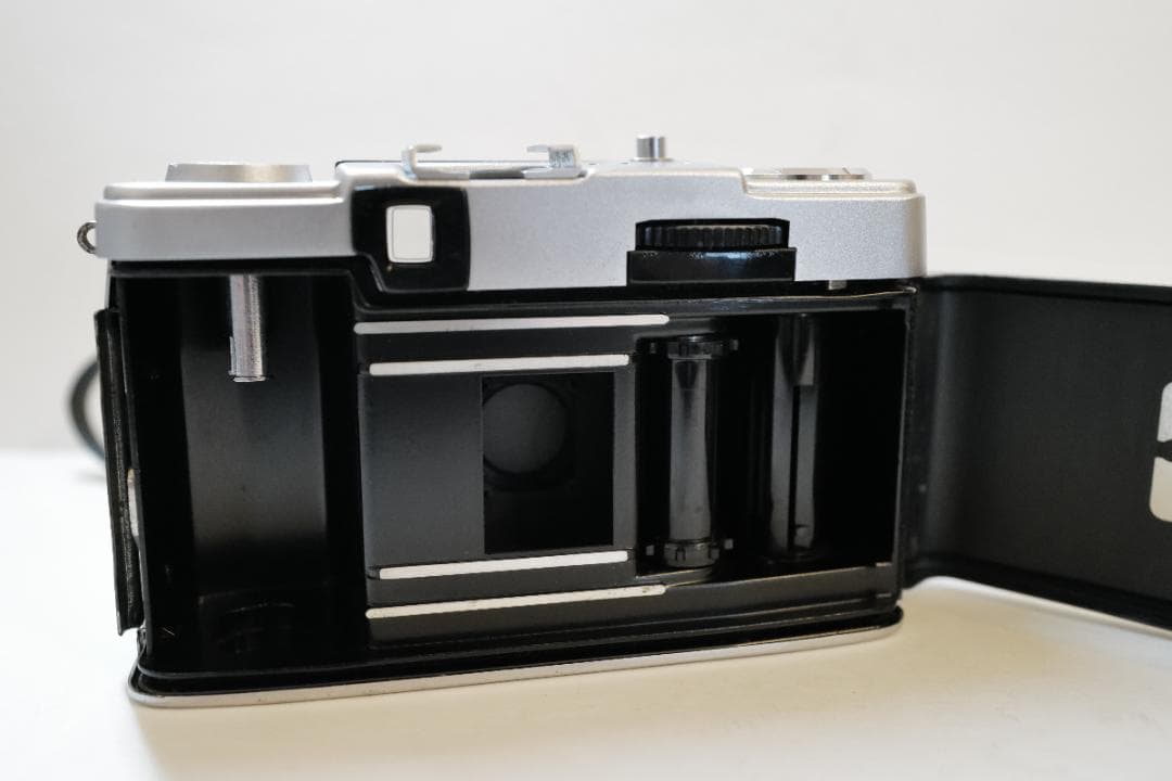 整備済 OLYMPUS PEN EE-2 オリンパス ハーフフィルムカメラ