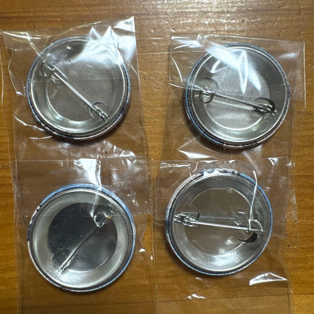 ネプテューヌ　缶バッジ