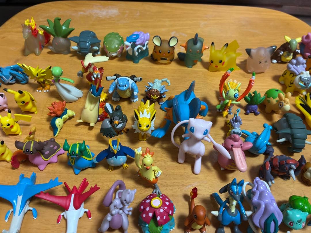 ⭐️人気アイテム⭐️ポケモンキッズ　モンコレ　まとめ売り　70体以上　クリア版付き