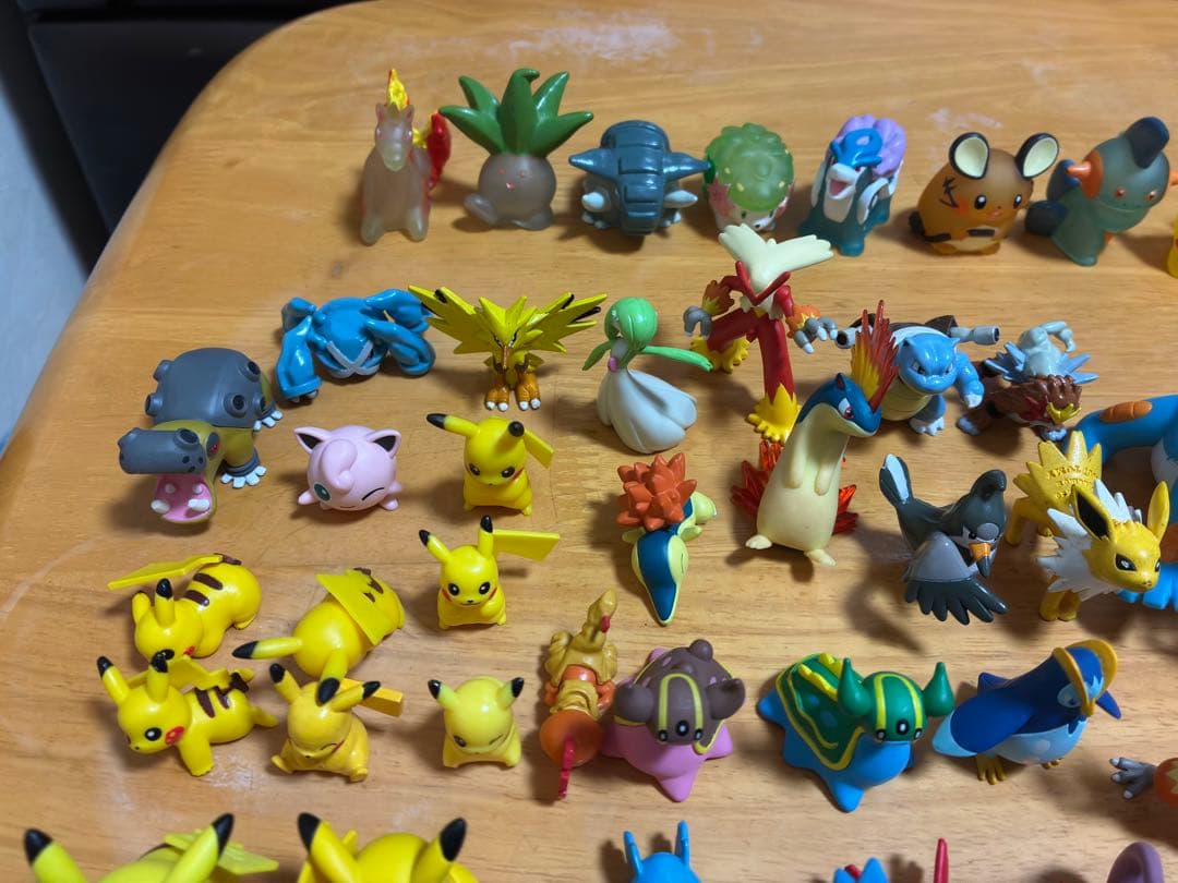 ⭐️人気アイテム⭐️ポケモンキッズ　モンコレ　まとめ売り　70体以上　クリア版付き