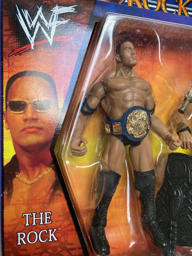 ザ・ロック　２バージョンのフィギュア　ROCK SOLID