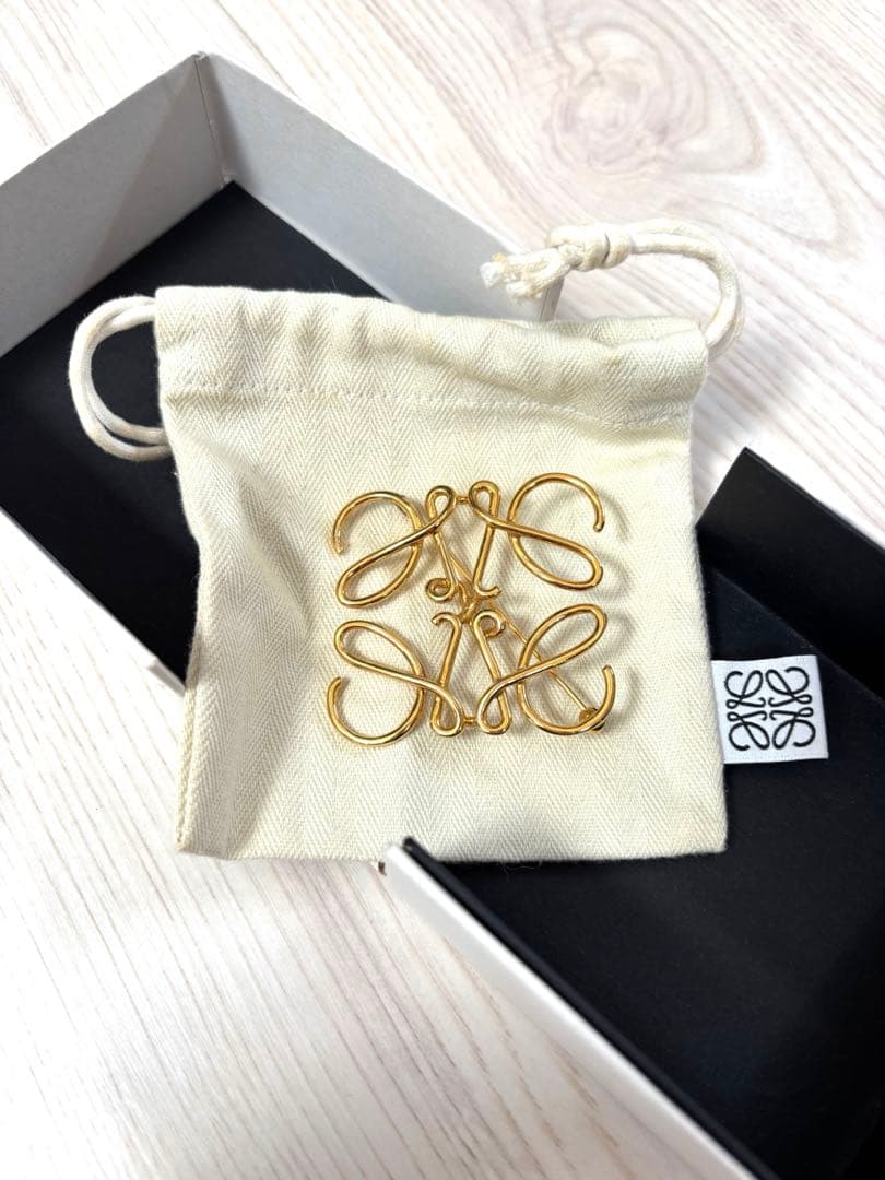 み*や様 LOEWE ゴールド ブローチ 保存袋・箱付き