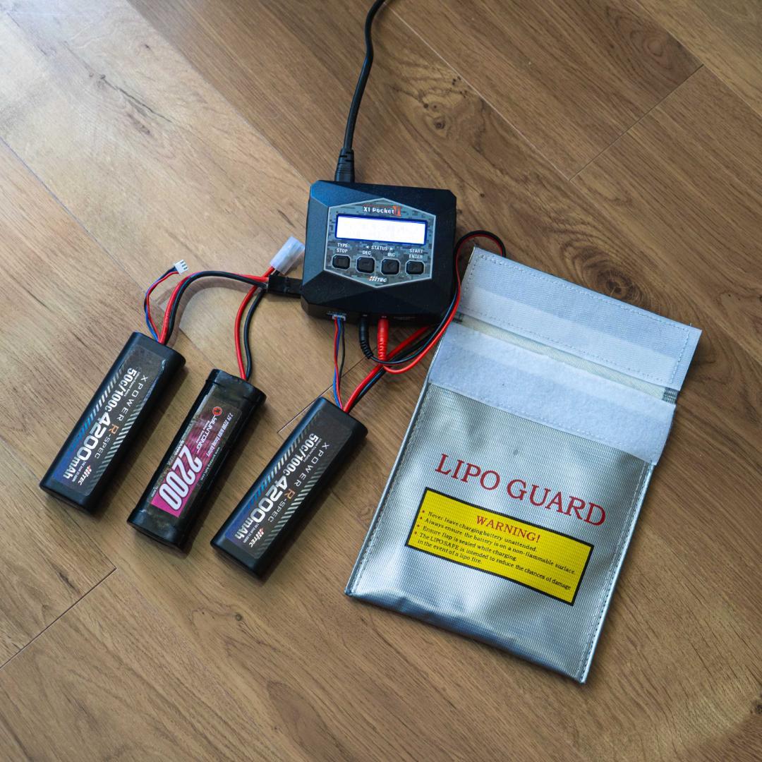 レーシングファイター カスタム済み、充電器、プロポセット